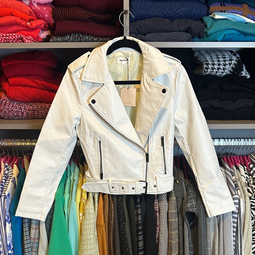 Superdown white faux leather 2 pocket moto jacket size S NWT